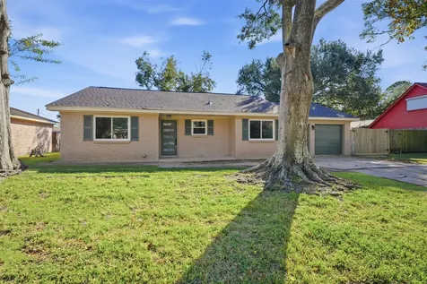 5002 Cedar Creek Drive Dickinson TX 77539