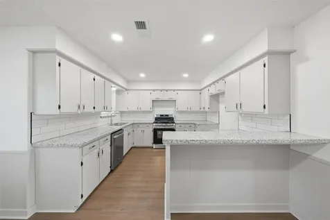 5002 Cedar Creek Drive Dickinson TX 77539