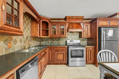 8565 Ridgepoint Drive Houston TX 77055