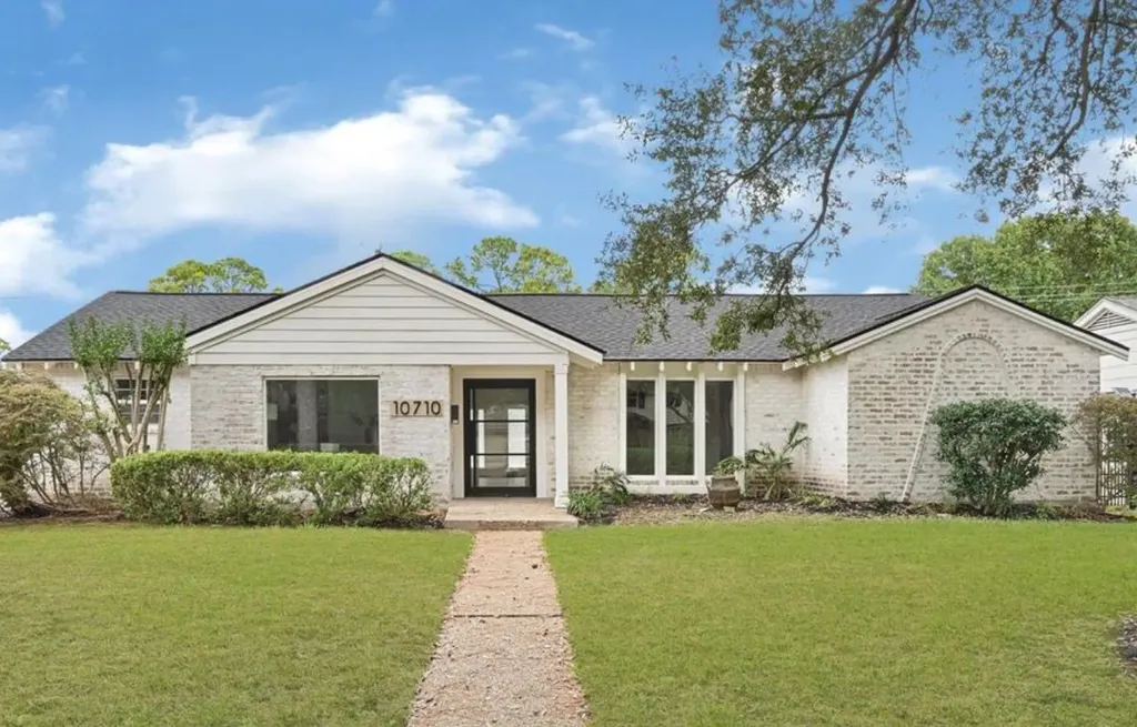 10710 Candlewood Drive Houston TX 77042