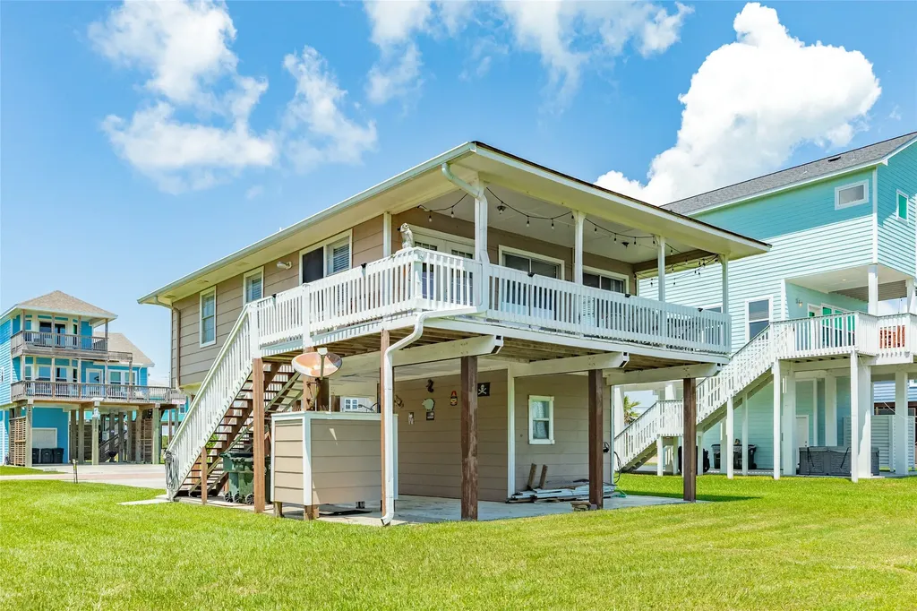 22807 Camino Street Galveston TX 77554