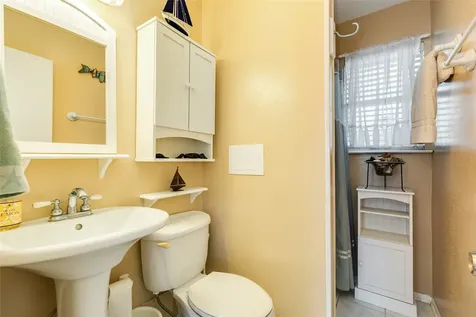 22807 Camino Street Galveston TX 77554