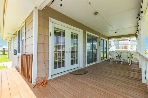 22807 Camino Street Galveston TX 77554