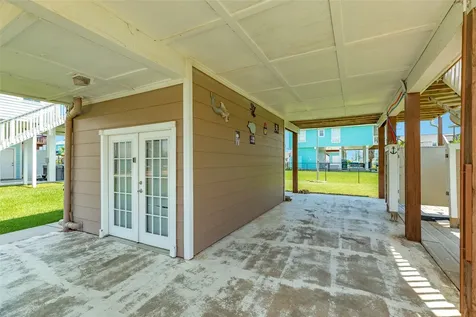 22807 Camino Street Galveston TX 77554