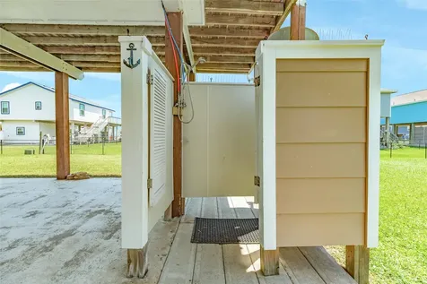 22807 Camino Street Galveston TX 77554