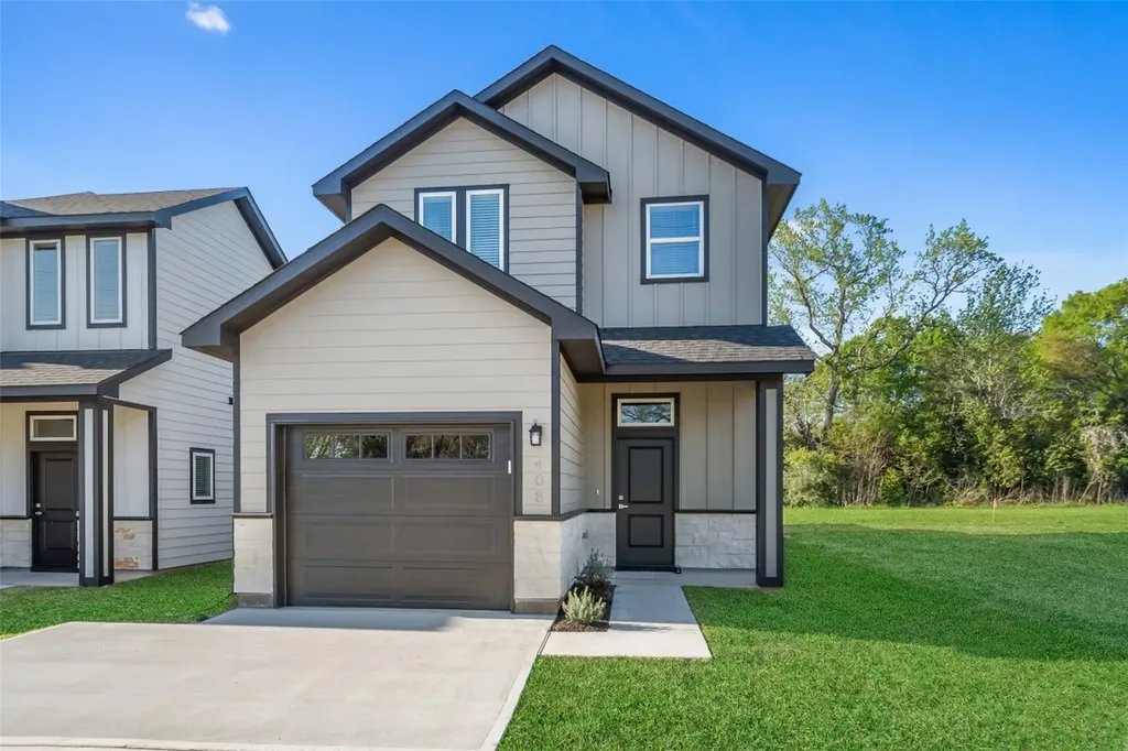 408 W Marlin Street Willis TX 77378