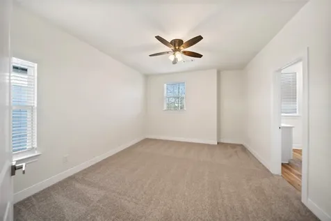 408 W Marlin Street Willis TX 77378