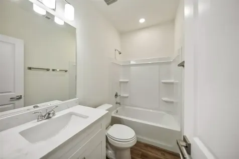 408 W Marlin Street Willis TX 77378