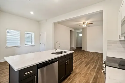 408 W Marlin Street Willis TX 77378