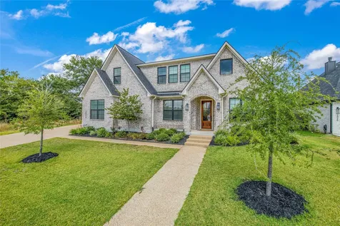 2038 Pebble Bend Drive College Station TX 77845