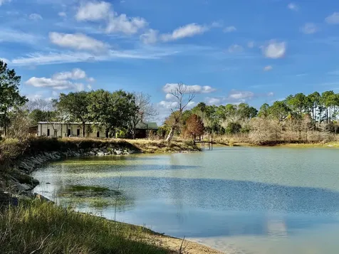 851 County Road 149 Alvin TX 77511