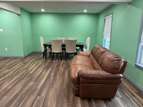 5846 Westover Street Houston TX 77033