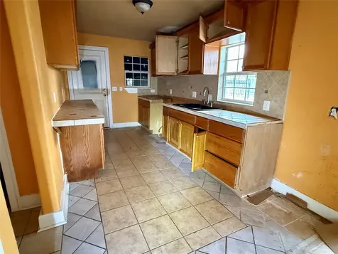 5829 Goforth Street Houston TX 77021
