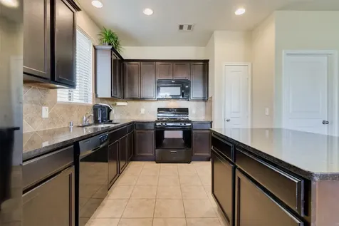 8127 Running Brook Lane Richmond TX 77469