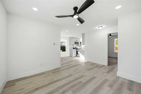 1503 Cavalcade Street 1-2 Houston TX 77009