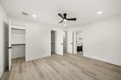 1503 Cavalcade Street 1-2 Houston TX 77009