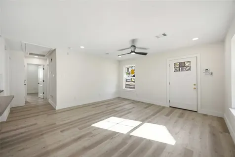 1503 Cavalcade Street 1-2 Houston TX 77009