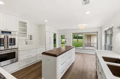 2312 Pebble Beach Drive League City TX 77573