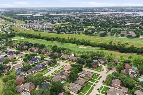 2312 Pebble Beach Drive League City TX 77573