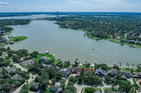 1623 Lake Arbor Drive El Lago TX 77586