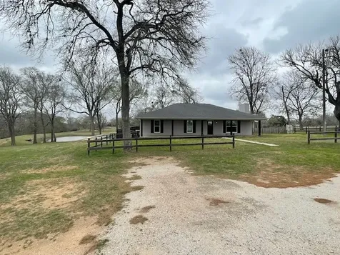 2944 Old Highway 36 Road Bellville TX 77418