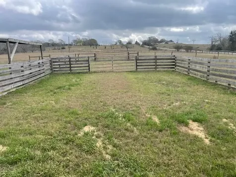 2944 Old Highway 36 Road Bellville TX 77418