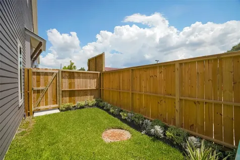 862 Paul Quinn Street Unit B Houston TX 77091