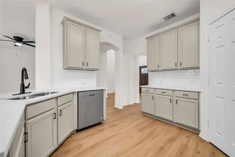 15603 Mustang Island Drive Sugar Land TX 77498