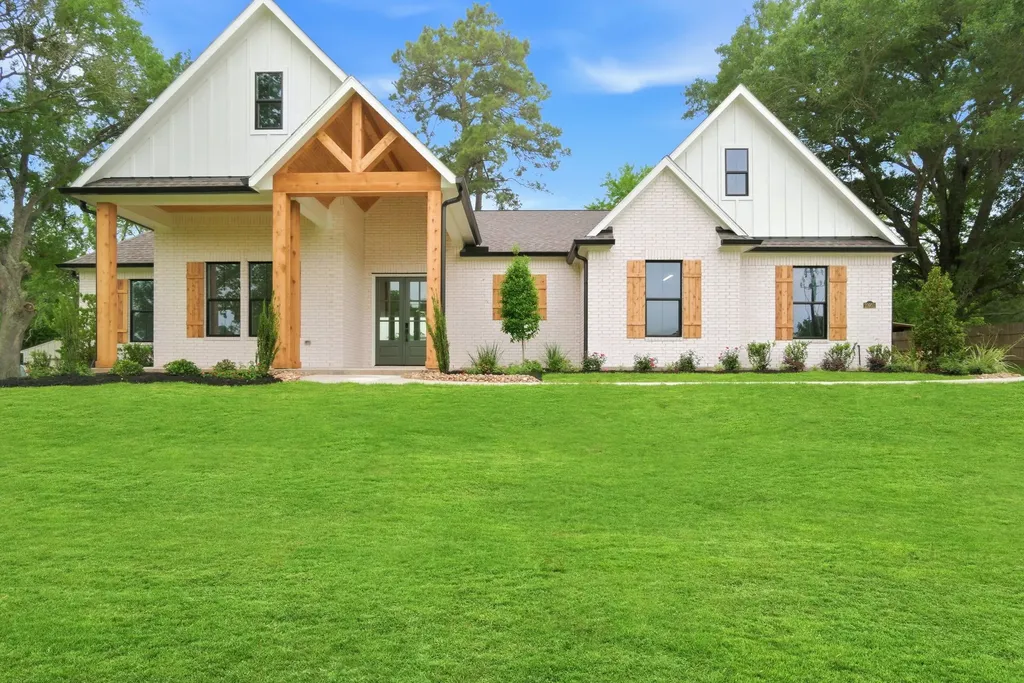 23951 Landrum Village Montgomery TX 77316
