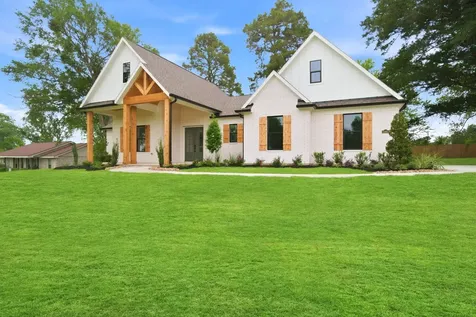 23951 Landrum Village Montgomery TX 77316