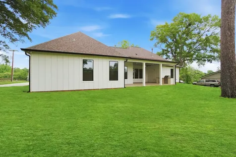 23951 Landrum Village Montgomery TX 77316
