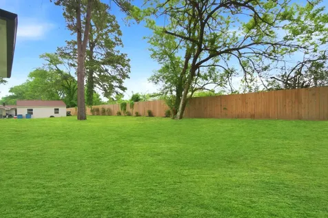 23951 Landrum Village Montgomery TX 77316