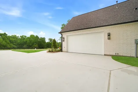 23951 Landrum Village Montgomery TX 77316