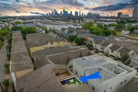 4413 Eli Street Houston TX 77007