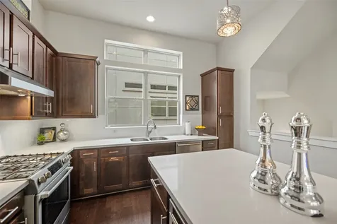 4413 Eli Street Houston TX 77007