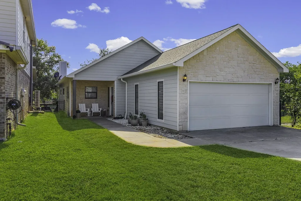 185 Bayview Lane Livingston TX 77351