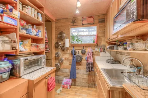 300 L Green Road Cleveland TX 77328