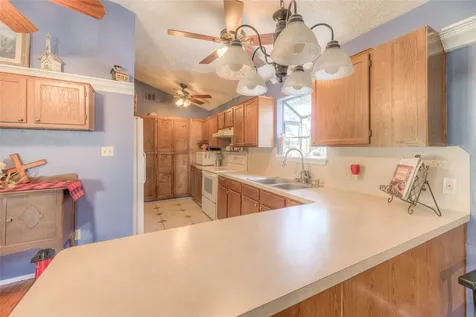300 L Green Road Cleveland TX 77328