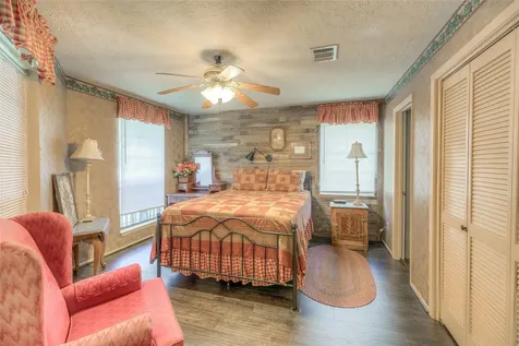 300 L Green Road Cleveland TX 77328