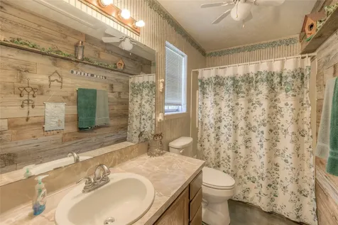 300 L Green Road Cleveland TX 77328