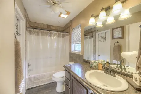 300 L Green Road Cleveland TX 77328