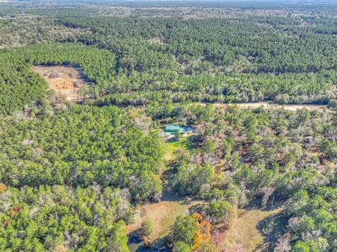 300 L Green Road Cleveland TX 77328
