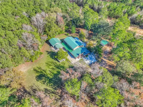 300 L Green Road Cleveland TX 77328