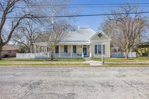 542 S Main Street La Grange TX 78945