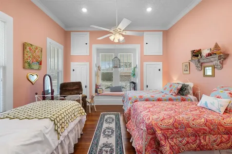 542 S Main Street La Grange TX 78945