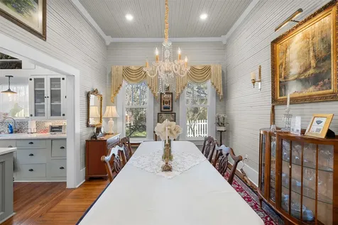 542 S Main Street La Grange TX 78945