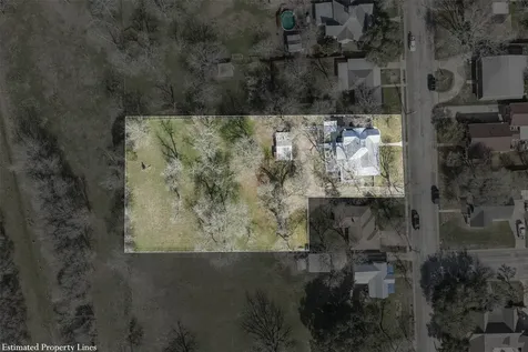 542 S Main Street La Grange TX 78945