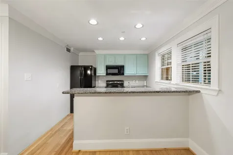 1621 Heights Boulevard 3 Houston TX 77008