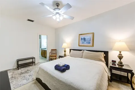 19 Crestwood Drive 8 Houston TX 77007