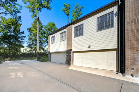 19 Crestwood Drive 8 Houston TX 77007